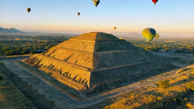 Pirámides Antiguas de México: Una Guía Definitiva de Sitios Arqueológicos Imprescindibles
