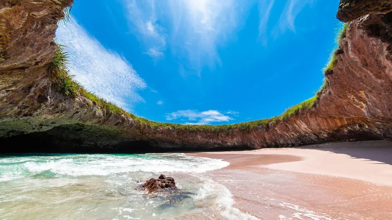 Riviera Nayarit: El Paraíso Escondido de México con un Toque Portugués