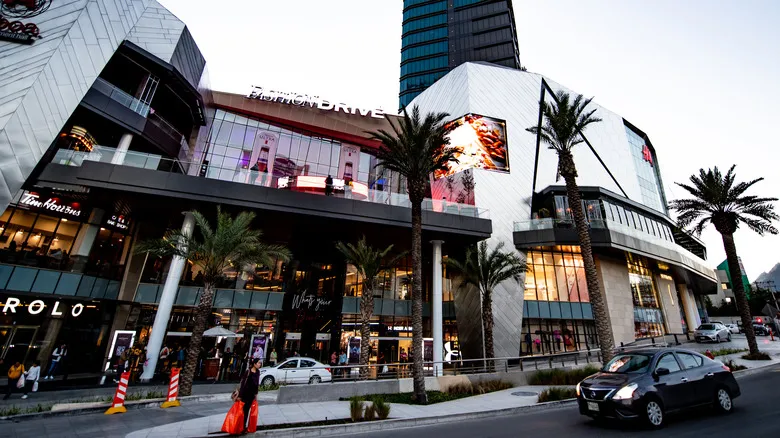San Pedro Garza García: Guía Definitiva de Lujo, Compras y Vida Nocturna en México