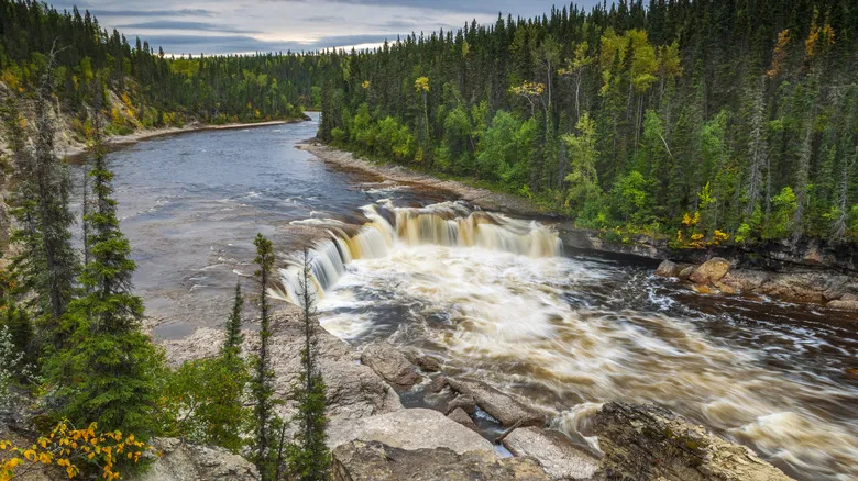 Sendero Canol Heritage: Un Desafío Extremo en la Indómita Naturaleza de Canadá