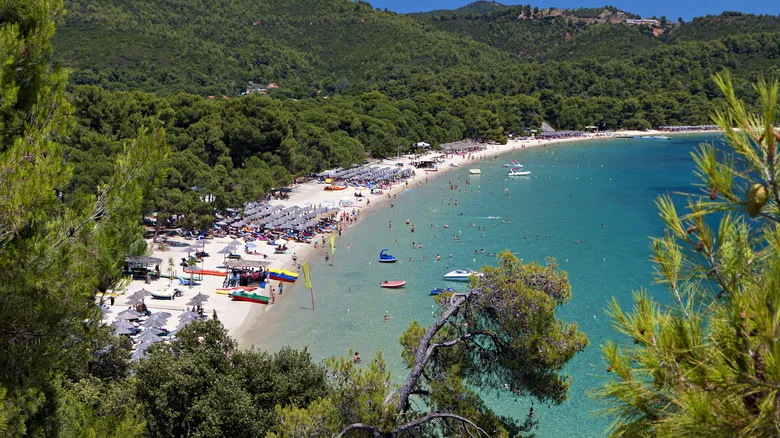 Skiathos, Grecia: Una Guía Completa para tu Viaje a una Isla Idílica y Accesible