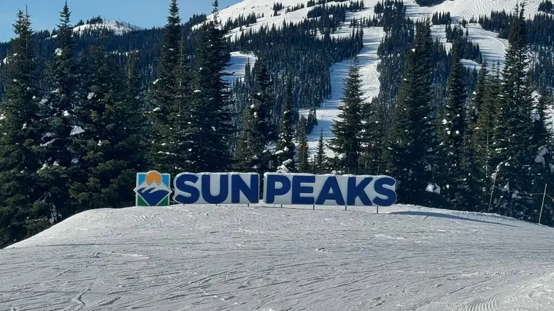 Sun Peaks Resort: La Joya Oculta de Esquí en Columbia Británica para Vacaciones Inolvidables