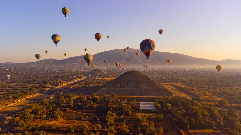 Teotihuacan: Misterios y Grandeza de la Ciudad Prehispánica de las Pirámides en México