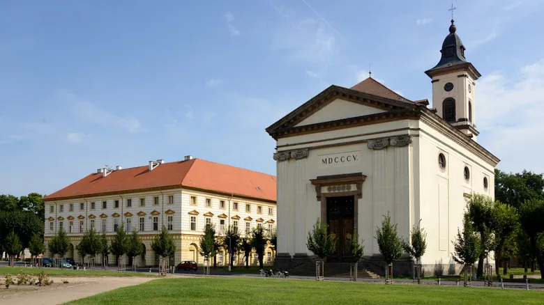 Terezín: Un Viaje Histórico al Corazón de la Memoria en la República Checa