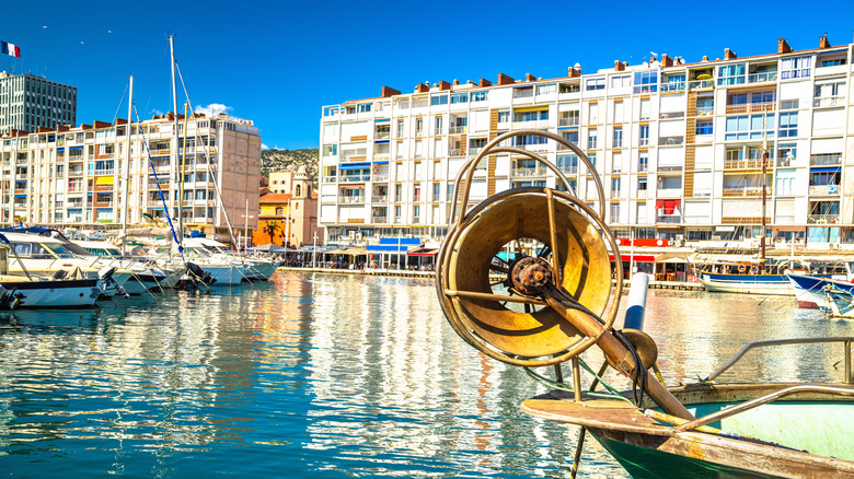 Toulon Revelado: Explorando la Auténtica Esencia de la Riviera Francesa