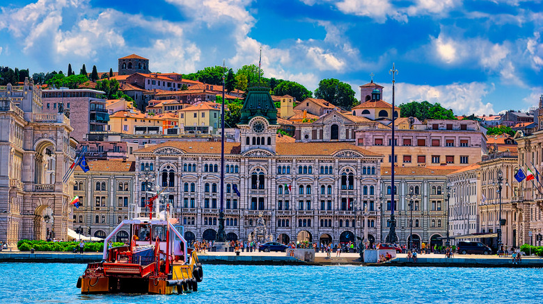 Trieste: La Joya Cafetera de Italia y sus Encantos Eternos | Guía de Viaje SEO