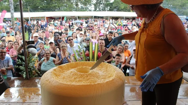 Turrialba, Costa Rica: Naturaleza, Aventura y la Tradición del Queso Artesanal