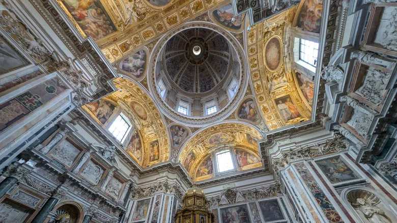 Vaticano sin Multitudes: Descubre Tours Exclusivos y Evita Aglomeraciones