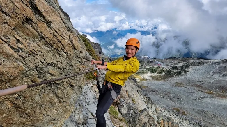 Via Ferrata en Banff: Una Aventura Alpina Inolvidable con Vistas Majestuosas