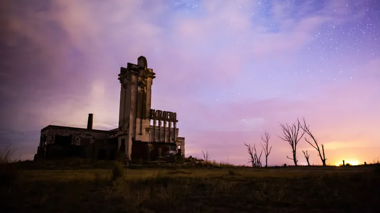 Villa Epecuén: El Fascinante Pueblo Fantasma Sumergido y Resurgido en Argentina